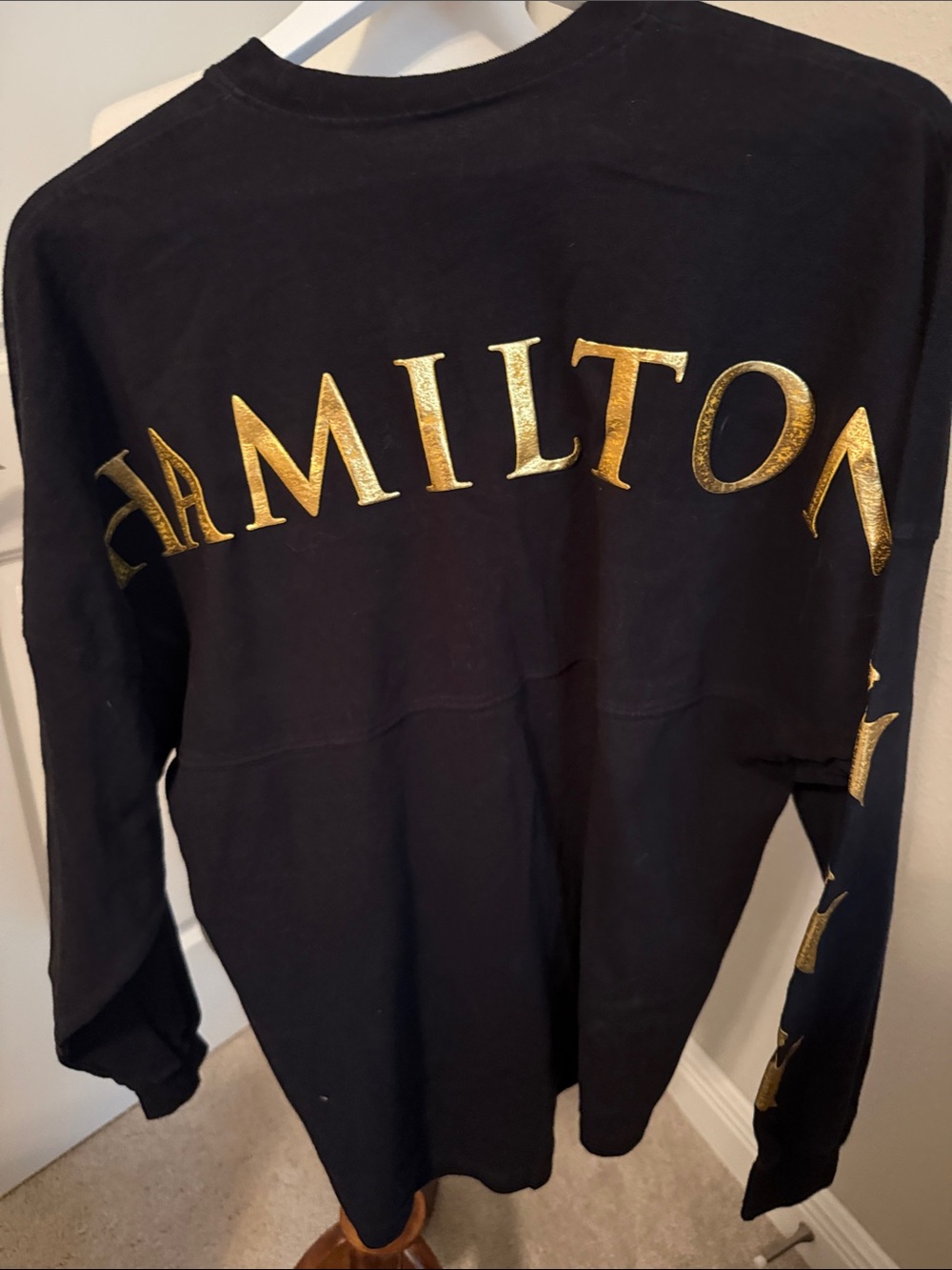 Oversized Hamilton Black Long-Sleeve Sweatshirt with Gold Lettering